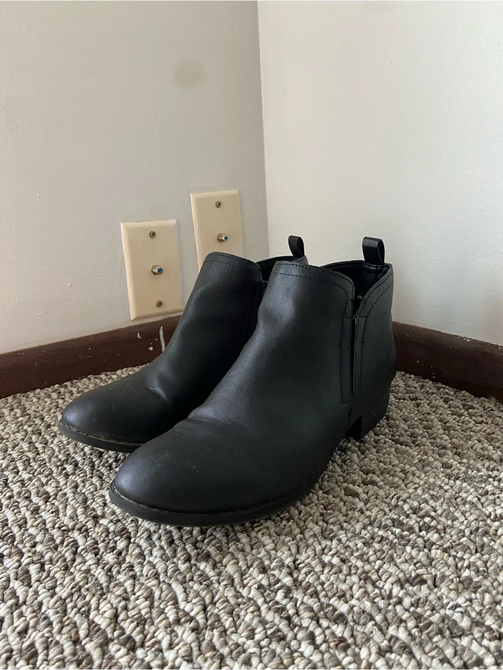 Sun + Stone Women’s Black Leather Ankle Booties